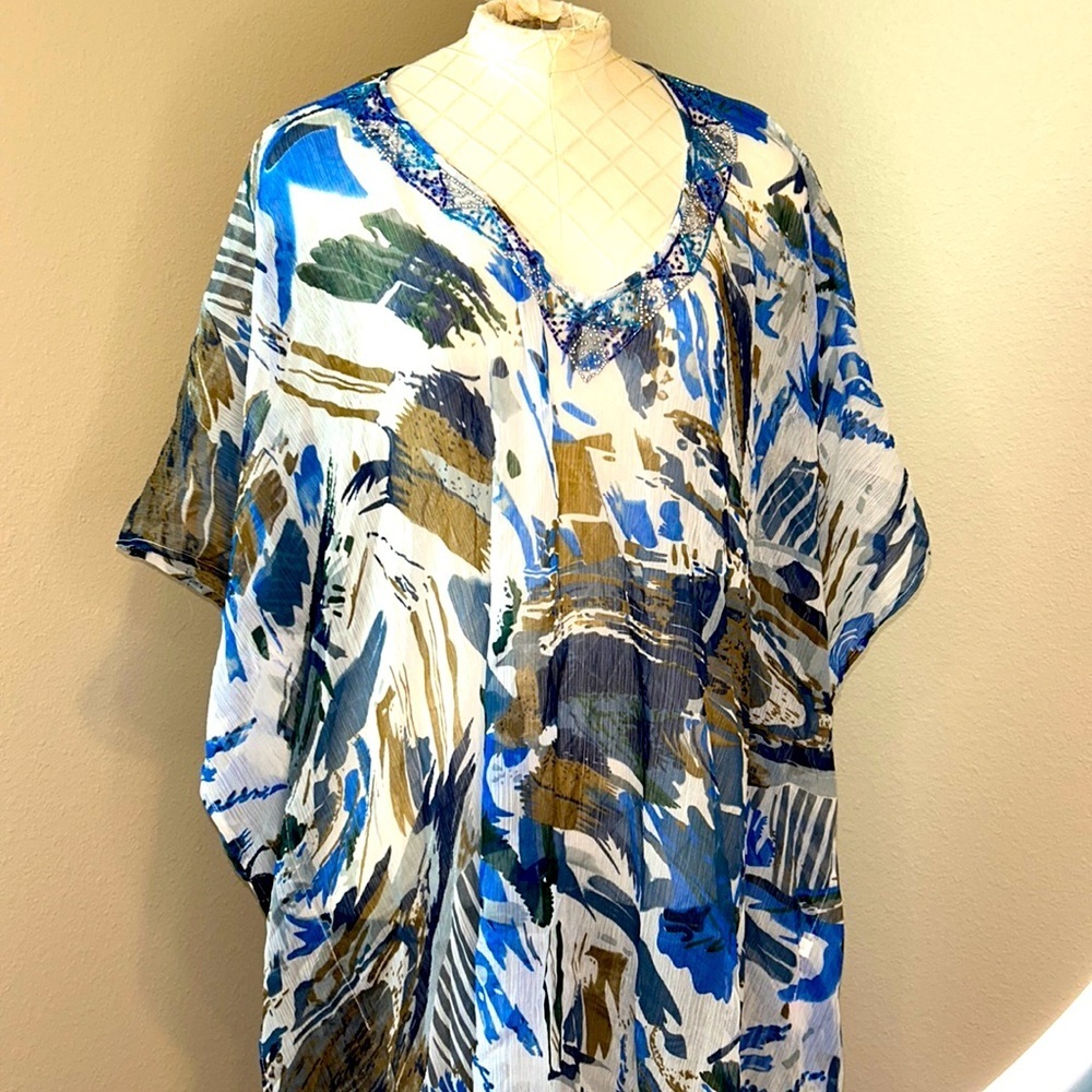 Cruise Club Bathing suit cover-up. Size large. New